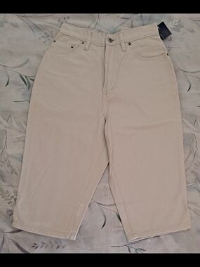 Basic Editions Beige Capris Size 5/6